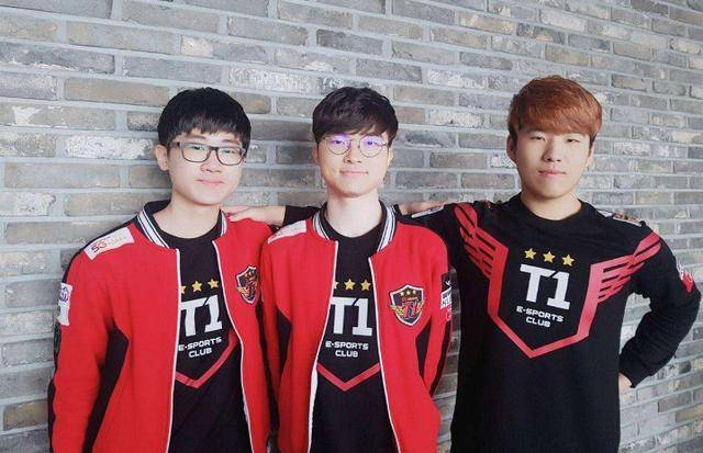 手一传不稳 手一传不稳